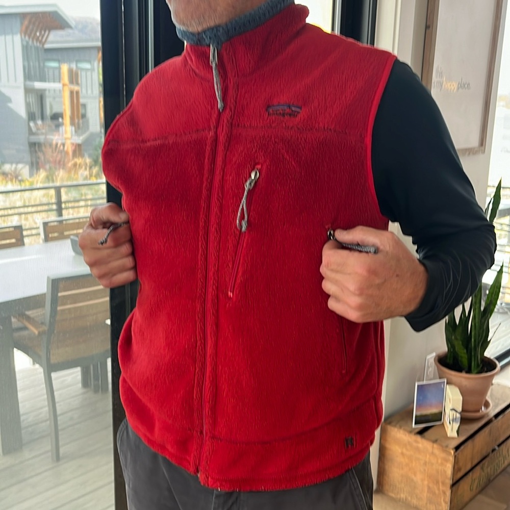 Patagonia men’s L high pike fleece vest